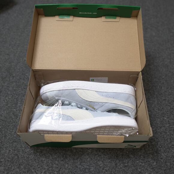 Puma Suede Classic Sneakers Powder Blue and White Women’s US 7 New w/ Box No Tag - Picture 1 of 15